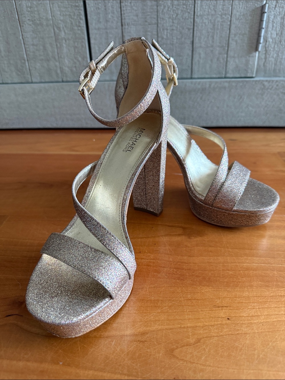 Michael Kors Pixie fine glitter ✨ platform heels - size 7